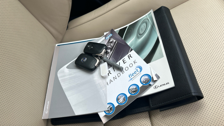 Lexus CT 200h 1.8 Luxury 5dr CVT Auto Hybrid Hatchback